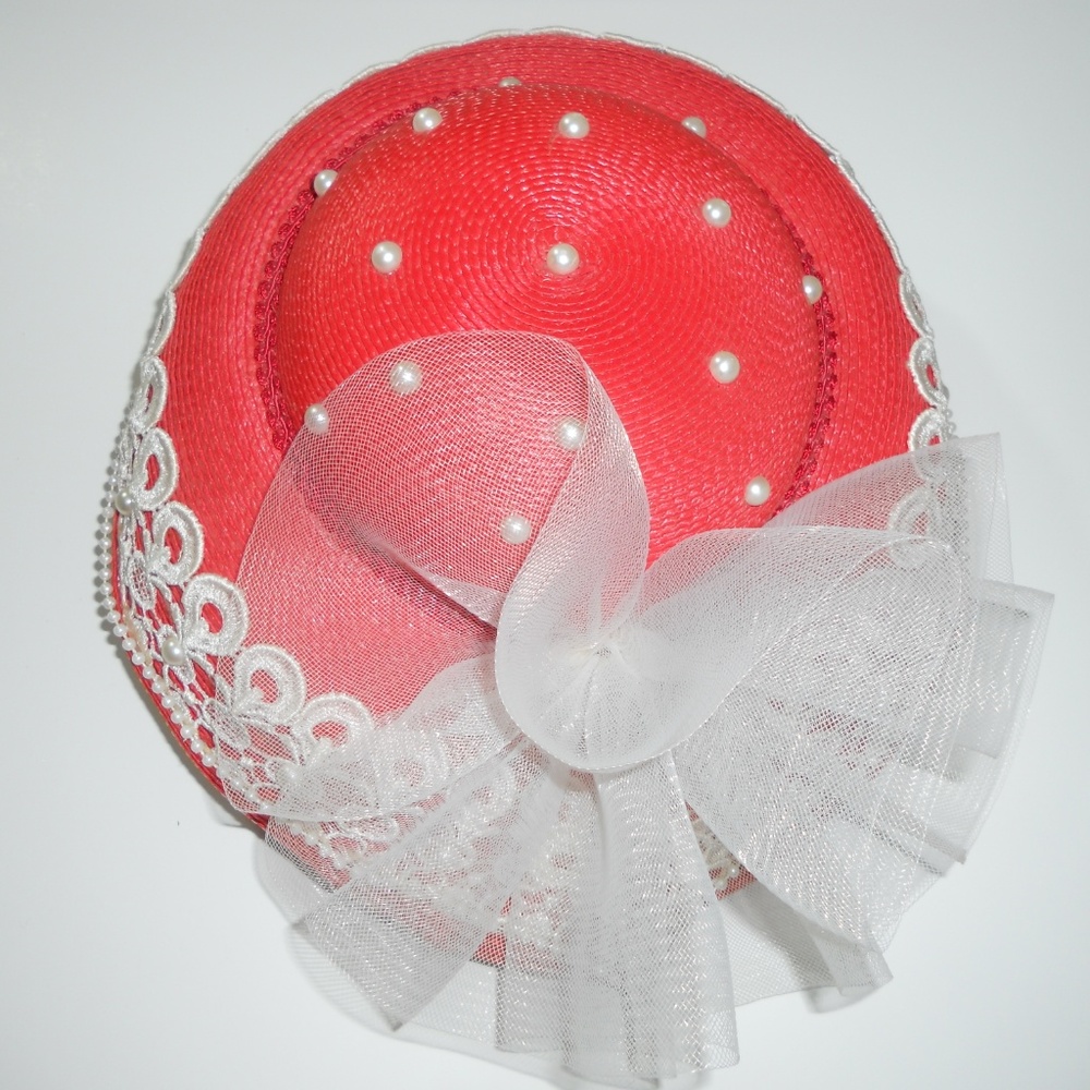 DEBORAH NEW YORK RED AND WHITED PEARL HAT